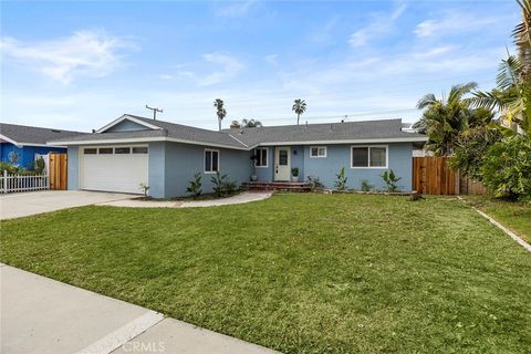 Photo of 15631 Toway Ln, Huntington Beach, CA 92647 (MLS # PW26032366)