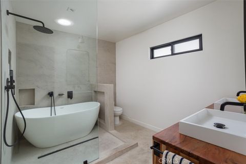 335 Flint Avenue Long Beach CA 90814