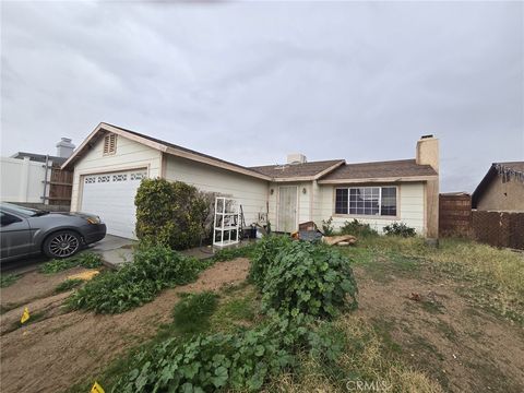 Photo of 960 Granada Hill Ave, Barstow, CA 92311 (MLS # HD25280163)