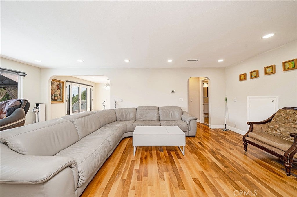 774 Stephens Ave