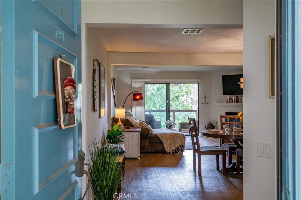 790 Island View Circle