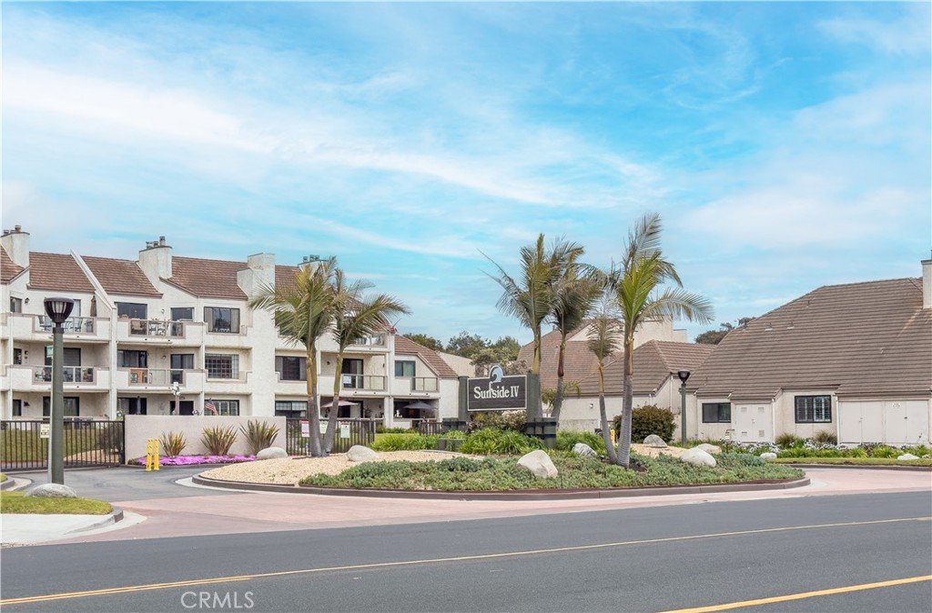 790 Island View Circle