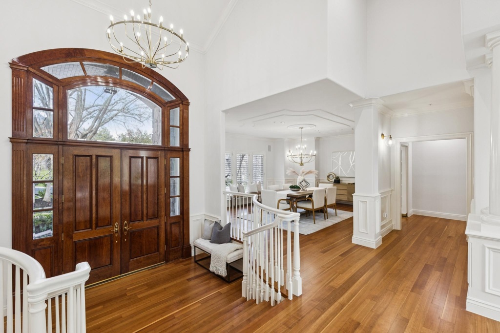 8044 8044 Golden Eagle Way