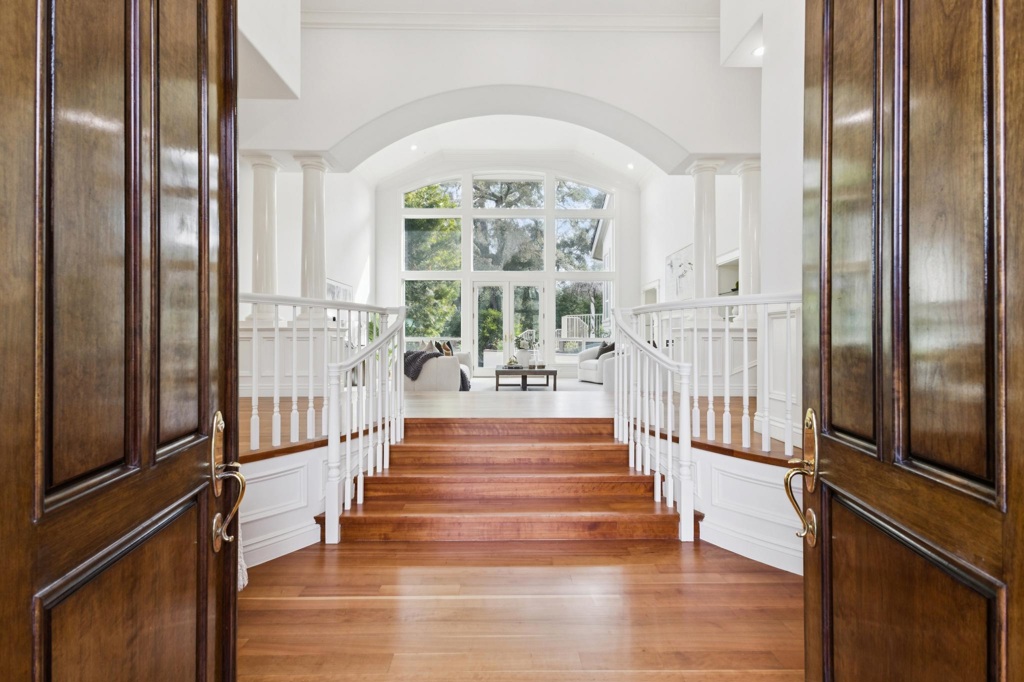 8044 8044 Golden Eagle Way