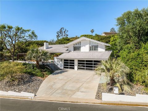 1461 Cloyden Road Santa Ana CA 92705