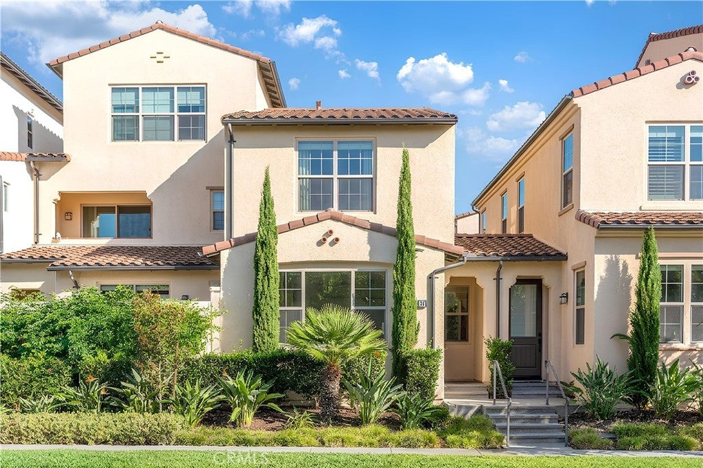 56 Bay Laurel
