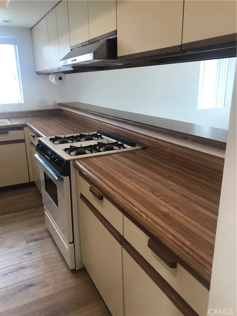 Torrance, California 90505, United States, 3 Bedrooms Bedrooms, ,2 BathroomsBathrooms,Residential,Active,110804