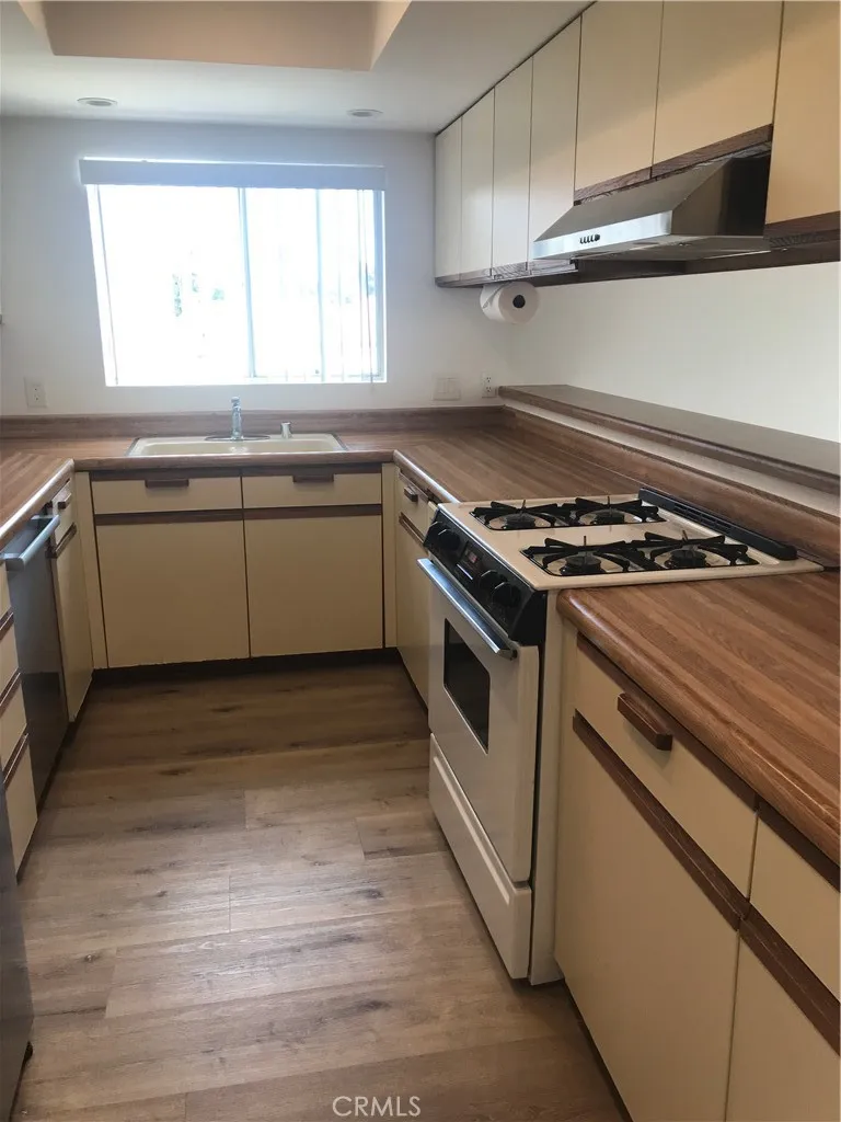 Torrance, California 90505, United States, 3 Bedrooms Bedrooms, ,2 BathroomsBathrooms,Residential,Active,110804