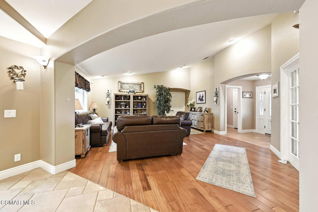 Bridle Path (SDLBK)-317 - 317 - Residential