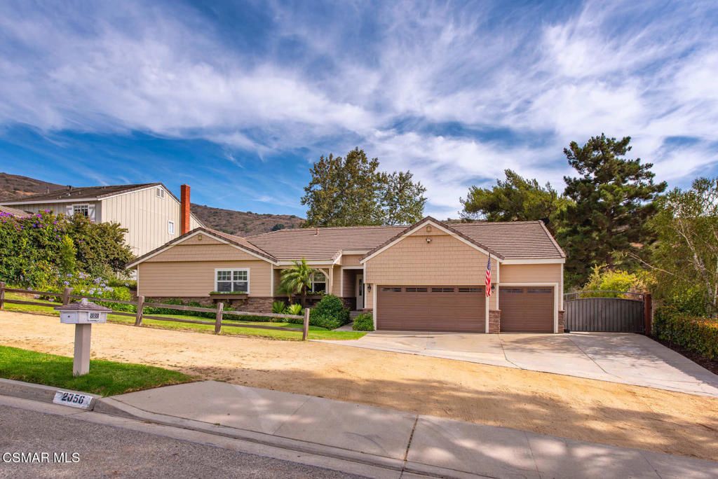 Photo of 2056 Casual Court, Simi Valley, CA 93065 (MLS # 225003984)