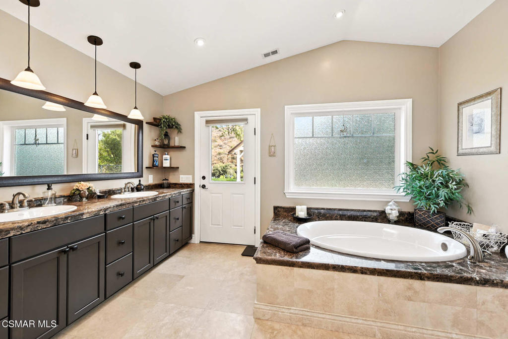 Bridle Path (SDLBK)-317 - 317 - Residential