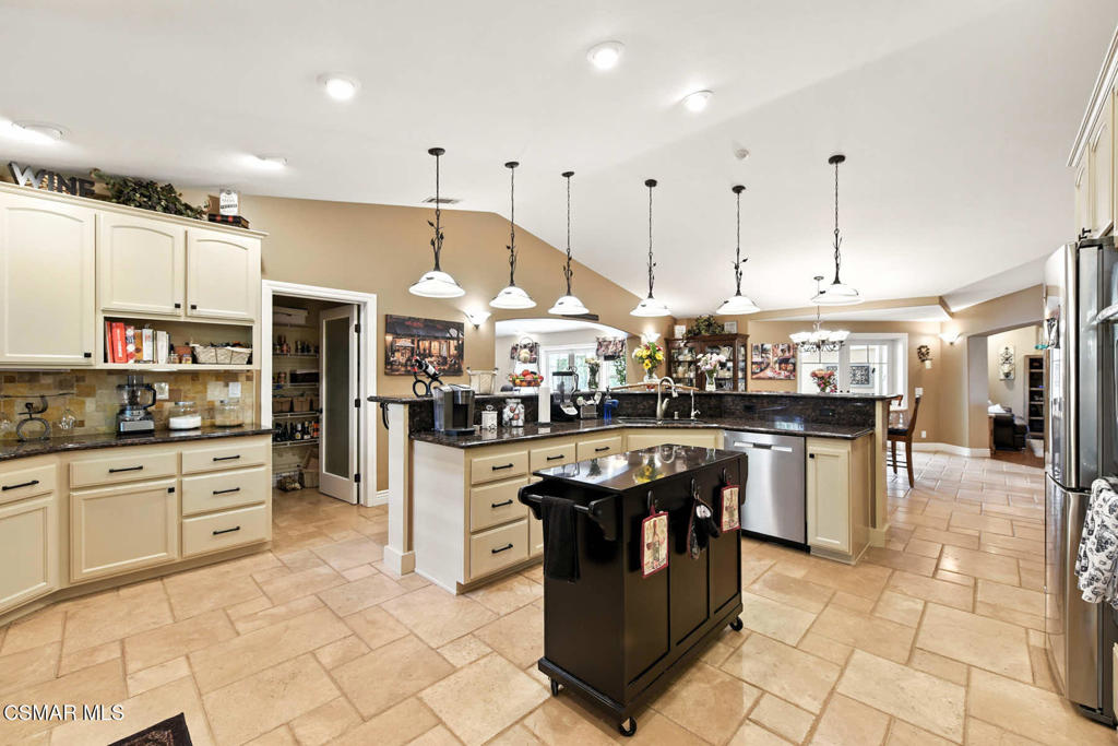 Bridle Path (SDLBK)-317 - 317 - Residential