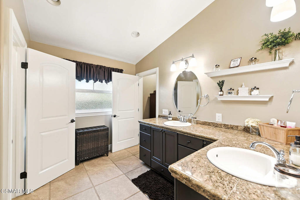 Bridle Path (SDLBK)-317 - 317 - Residential