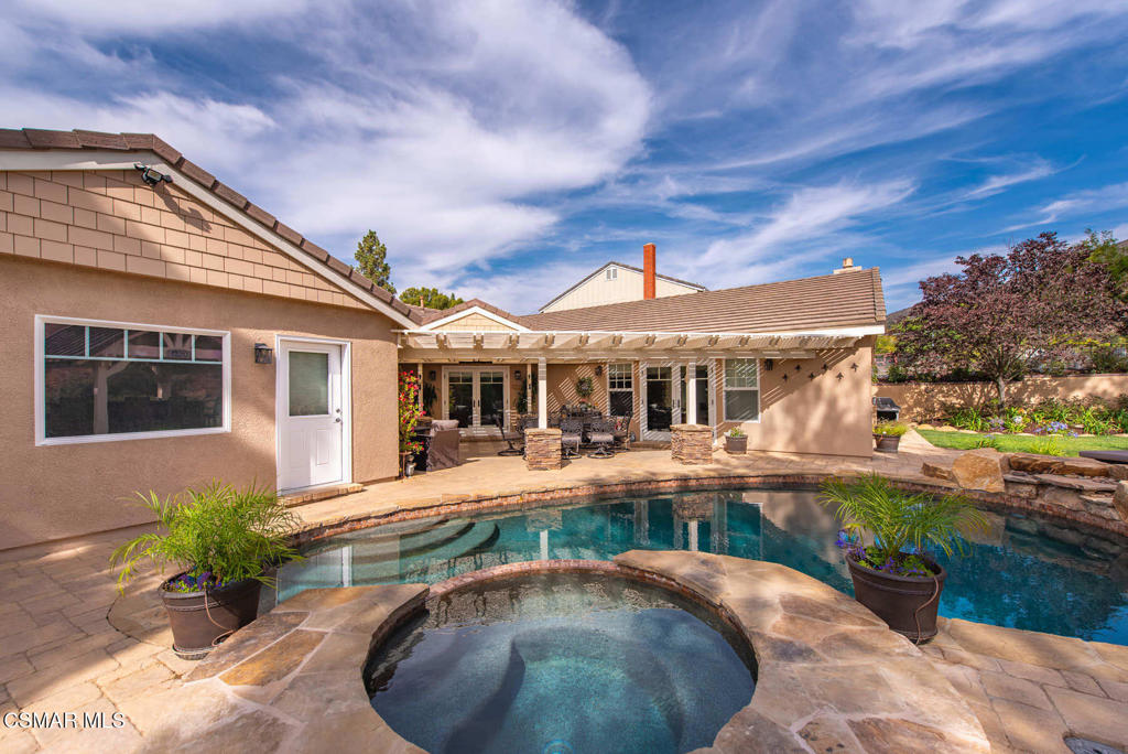 Bridle Path (SDLBK)-317 - 317 - Residential
