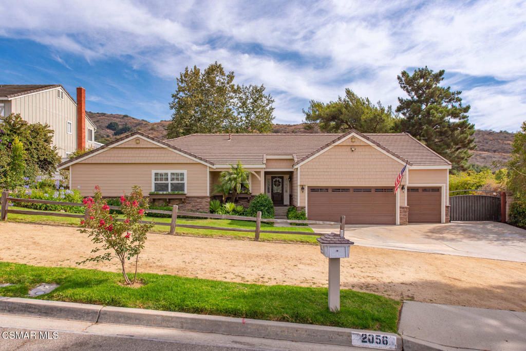 Photo of 2056 Casual Court, Simi Valley, CA 93065 (MLS # 225003984)