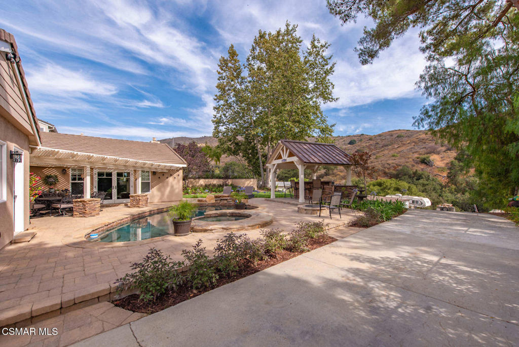 Bridle Path (SDLBK)-317 - 317 - Residential