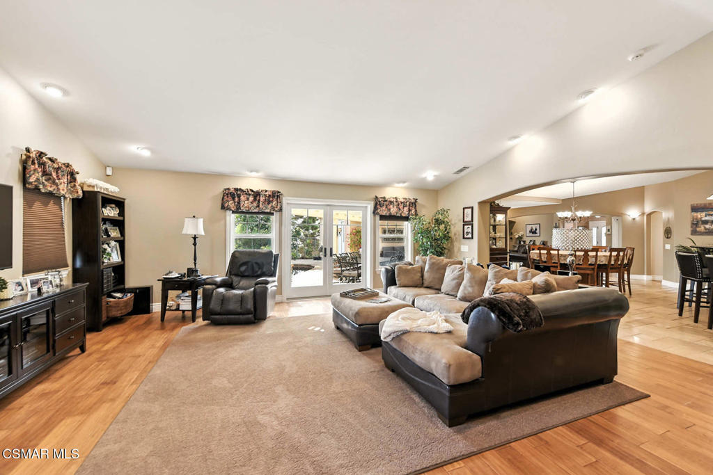 Bridle Path (SDLBK)-317 - 317 - Residential