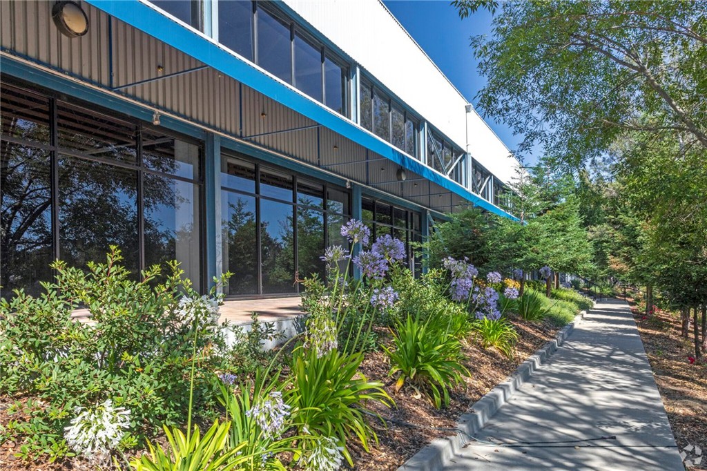 1150 Laurel Lane
