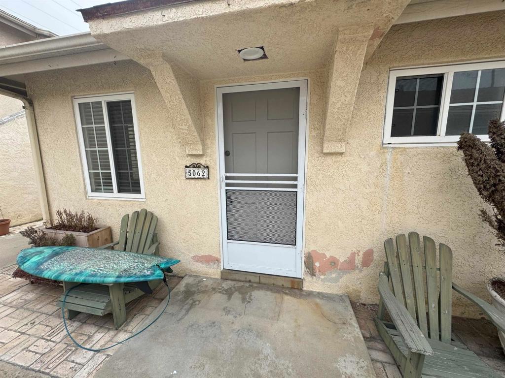 5058 Santa Monica Ave 5062