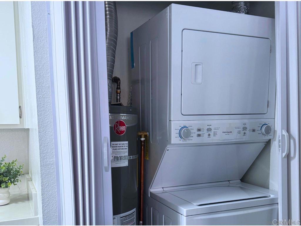 875 W San Ysidro Boulevard 14