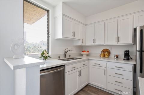 Tiny photo for 555 Esplanade #520, Redondo Beach, CA 90277 (MLS # SB25176397)