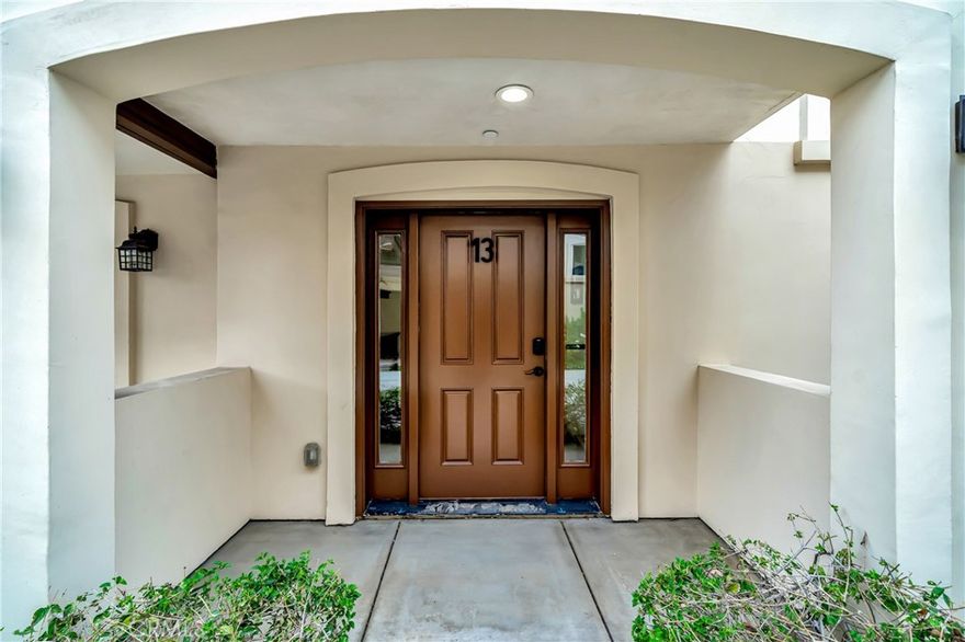Welcome to this modern 2-bedroom townhome with a den, 3 full bathrooms, and 1 half bath, built in 2020. This newer construction residence offers a perfect blend of comfort, functionality, and contemporary design.



The open floor plan features bright, airy living spaces with high ceilings, recessed lighting, and stylish finishes throughout. The modern kitchen includes quartz countertops, stainless steel appliances, ample cabinet space, and a large breakfast bar—ideal for everyday dining or entertaining.



Upstairs, both bedrooms feature ensuite bathrooms for added privacy, while the versatile den can easily serve as a home office, media room, or guest area. The primary suite offers generous closet space and a luxurious bath with elegant fixtures and finishes.



Additional highlights include central air and heat, in-unit laundry hookups, a private balcony, and attached parking. Located in a desirable neighborhood close to local shops, restaurants, schools, and major freeways, this home offers convenience and modern living in one.



This beautiful townhome delivers all the benefits of newer construction with thoughtful design and quality craftsmanship throughout.