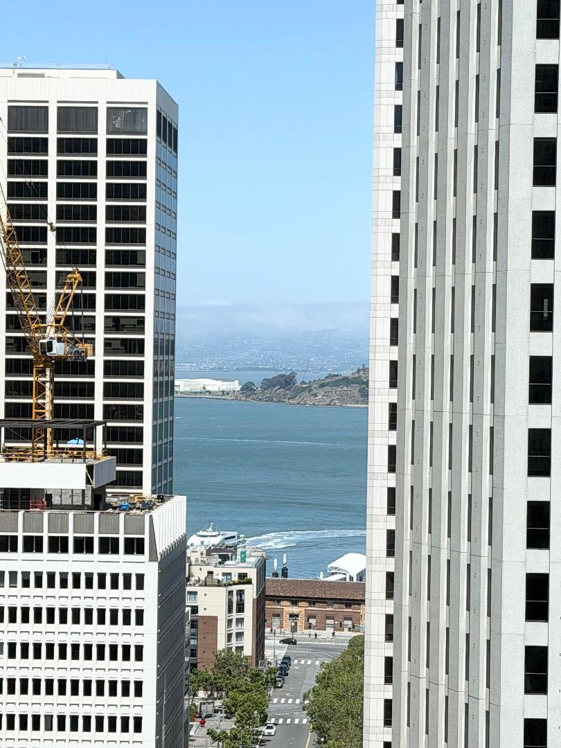 301 Mission Street 24C