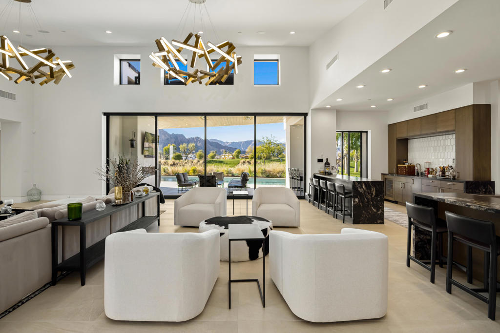 The Hideaway - Residential