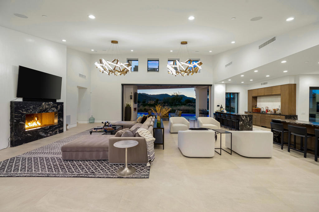 The Hideaway - Residential