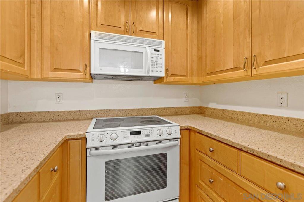 6350 Genesee Ave 220