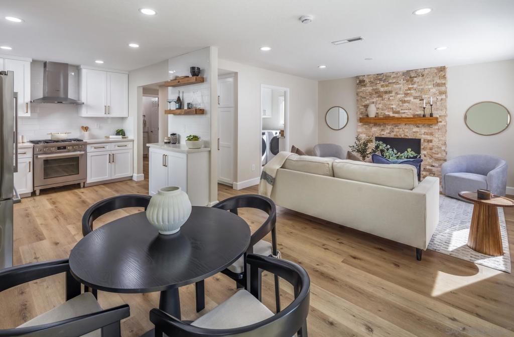 Del Mar - Residential