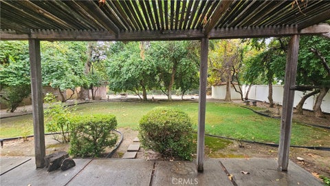Photo of 23218 8th ST, Newhall, CA 91321 (MLS # SR26196578)