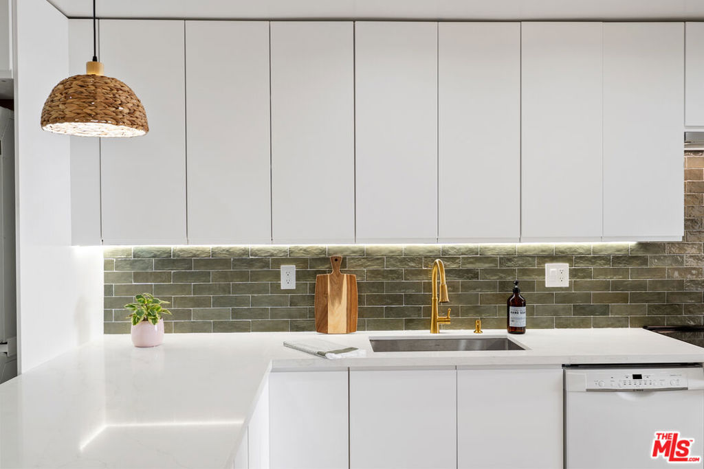 6782 Shearwater Lane