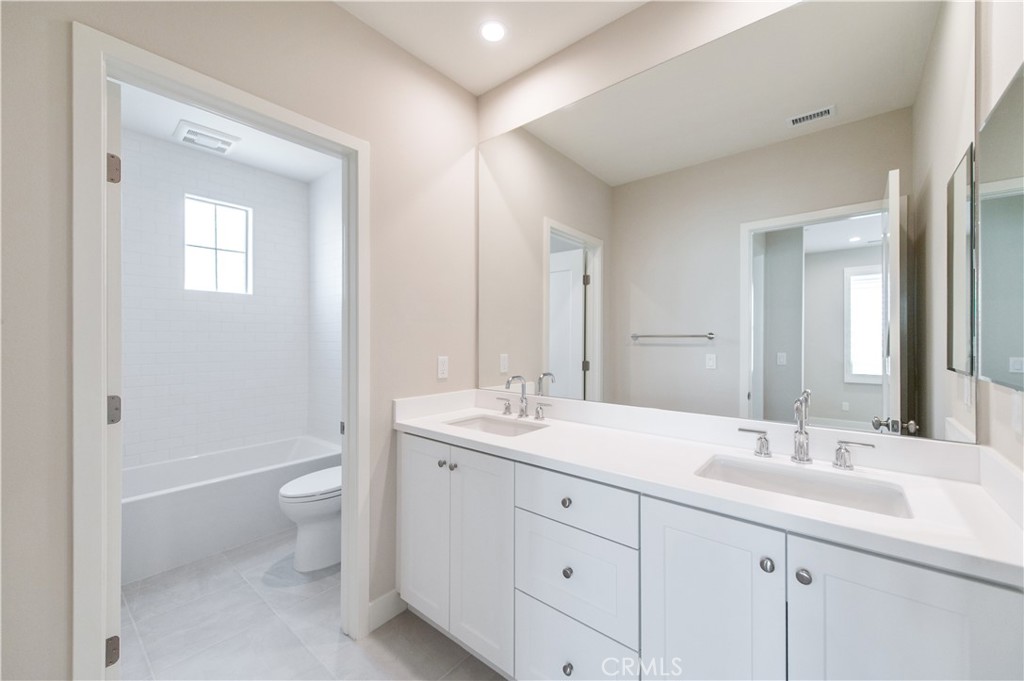 / - Residential Lease