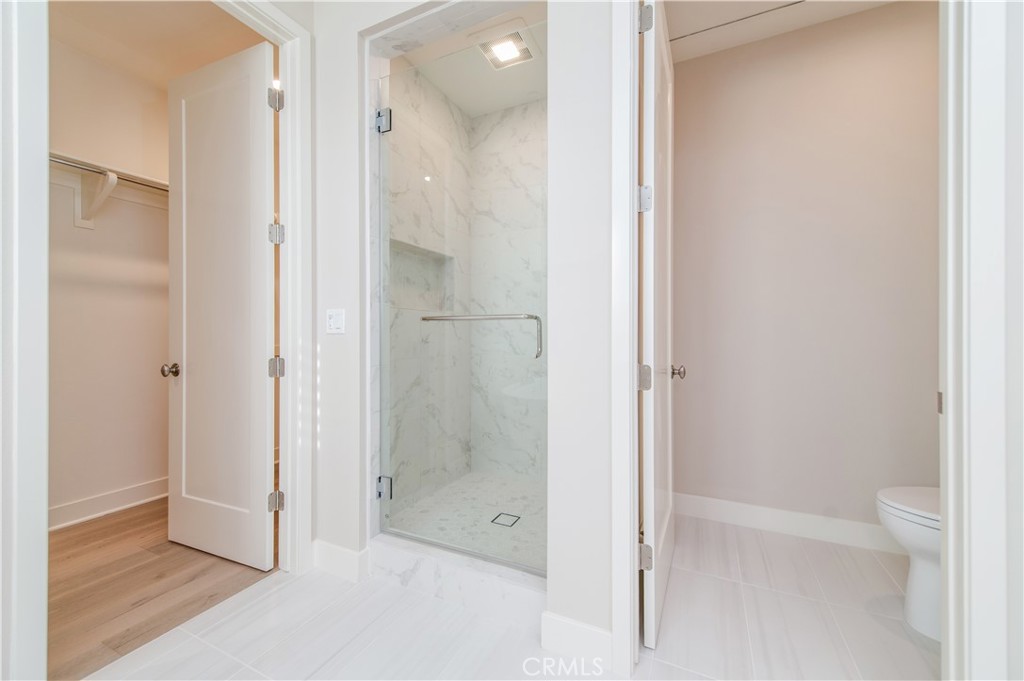 / - Residential Lease