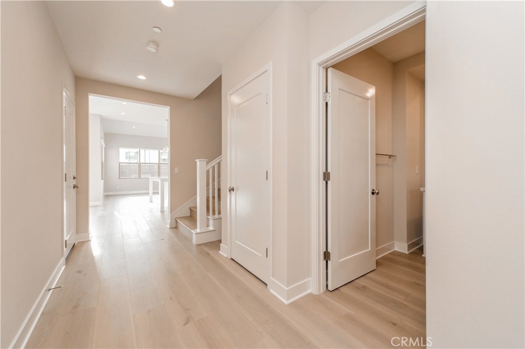 / - Residential Lease