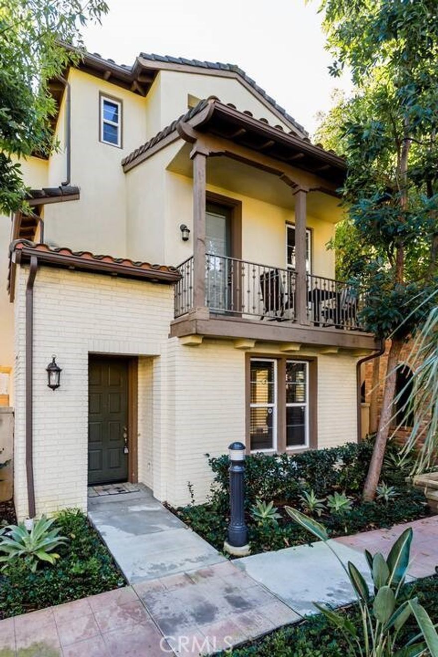 Detached 3 bedroom 4 bathroom condo in a highly demand community of Quail Hill. Large spacious kitchen with granite counters, oak cabinets and stainless steel appliances. Ground floor bedroom and a full bathroom. Inside laundry and 2 car garage with Tesla charger. Private side patio with a big palm tree. 
Walk to school, association pools, parks, shopping and restaurants. Close to the Irvine Spectrum Business and Entertainment Center.