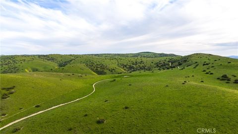 Tiny photo for 8050 Bitterwater Road, Shandon, CA 93461 (MLS # SC25108698)