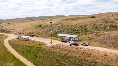 Tiny photo for 8050 Bitterwater Road, Shandon, CA 93461 (MLS # SC25108698)