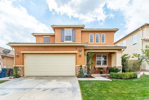 Photo of 19920 Via Joyce Dr, Saugus, CA 91350 (MLS # IG26067414)