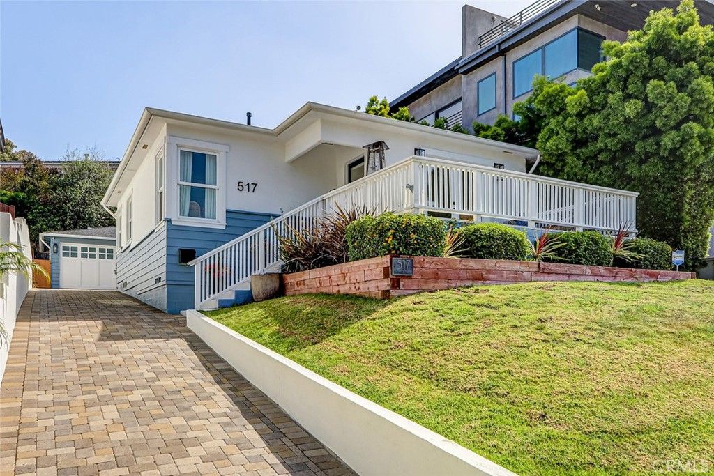 Photo of 517 Sapphire Street, Redondo Beach, CA 90277 (MLS # SB26063120)