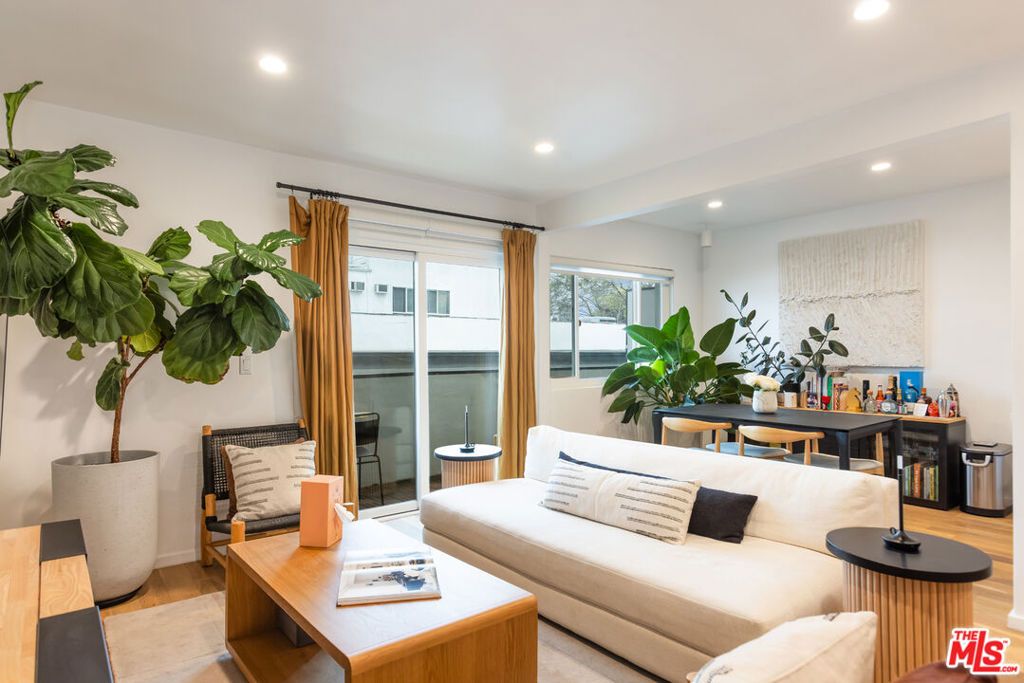 Photo of 536 N Orlando Avenue #7, West Hollywood, CA 90048 (MLS # 25574139)