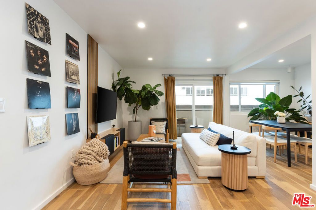 Photo of 536 N Orlando Avenue #7, West Hollywood, CA 90048 (MLS # 25574139)