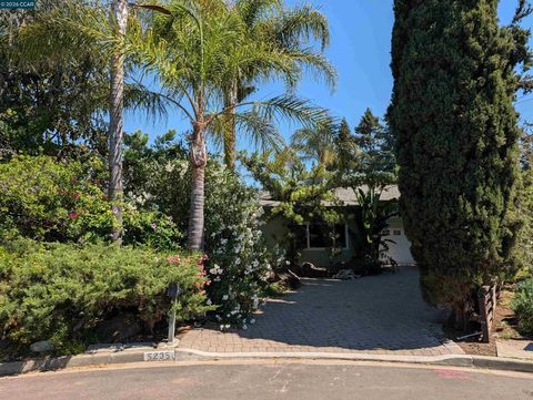 Photo of 5235 La Corte Bonita, Concord, CA 94521 (MLS # 41139040)