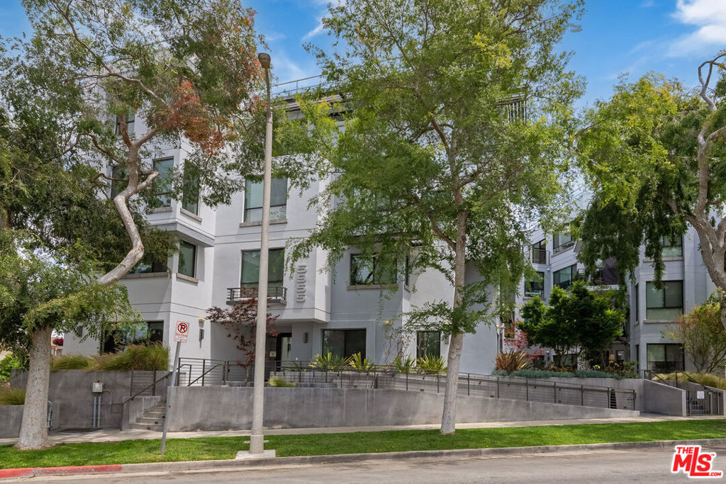 LISTED AT $4,150/MONTH. NET EFFECTIVE RENT IS APPROXIMATELY $3,675/MONTH BASED ON A 12-MONTH LEASE WITH 6 WEEKS FREE (SUBJECT TO APPROVED CREDIT). SECURITY DEPOSIT IS $4,150.) Welcome to 5955 Saturn St #204 a beautiful 2-bedroom, 2-bath unit offering comfort, convenience, and style in one of LA's most central locations. This light-filled residence features a spacious open layout, updated finishes, and modern upgrades throughout. The kitchen comes fully equipped with a stove, refrigerator, dishwasher, and stylish cabinetry, making meal prep and entertaining effortless. Enjoy the ease of in-unit laundry with a stackable washer and dryer, along with central A/C and heat for year-round comfort. Step out onto your large private balcony, perfect for morning coffee, evening wind-downs, or outdoor dining.Both bedrooms are generously sized, offering flexibility for a variety of living arrangements. The unit's clean lines and contemporary design create a warm and inviting atmosphere ideal for anyone looking to enjoy the best of LA living.Situated in a well-maintained building with secure access, this unit puts you just minutes from Beverly Hills, Century City, and an array of dining, shopping, and cultural hotspots.