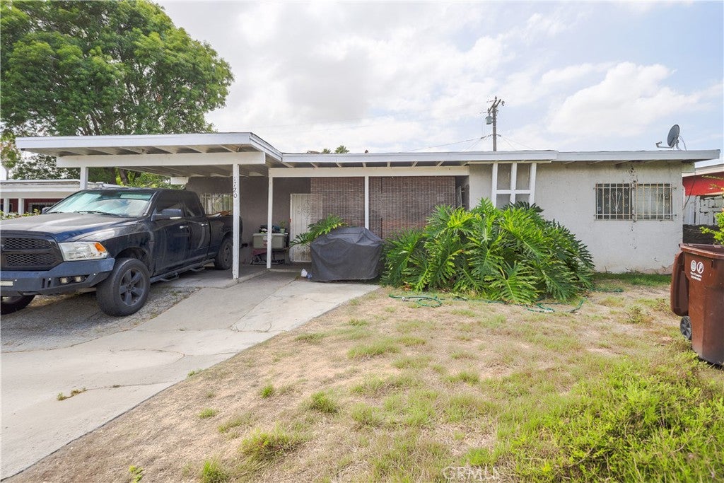 1720 W Caldwell