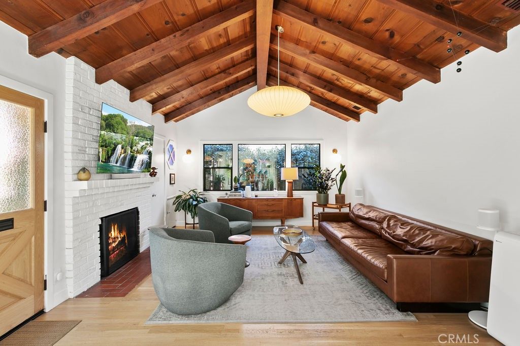 Photo of 4030 Willowcrest, Studio City, CA 91604 (MLS # PW26005617)