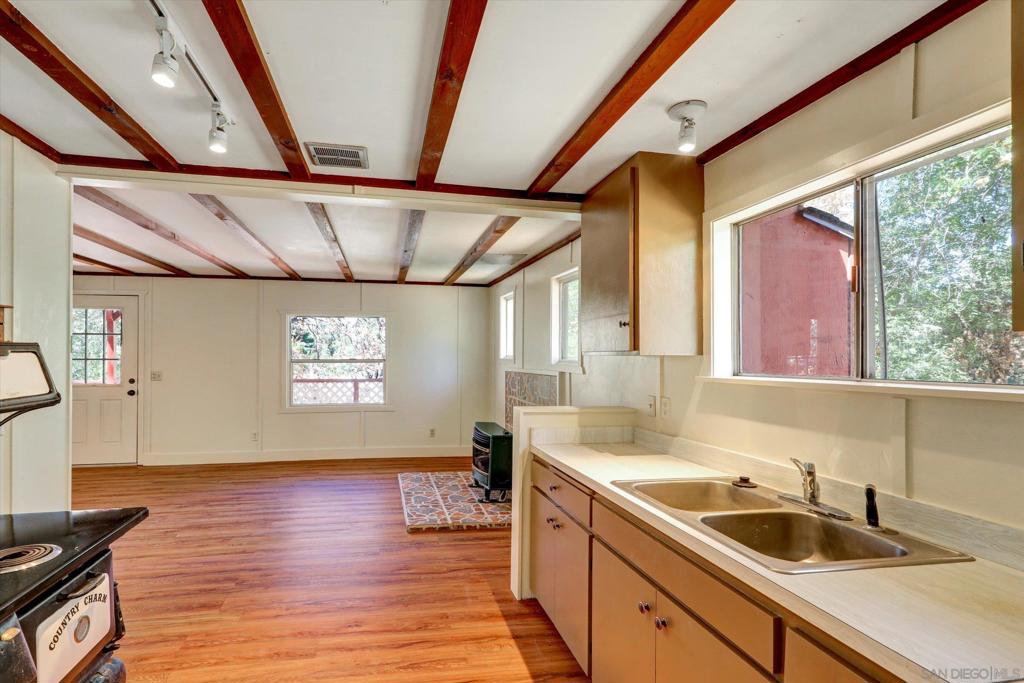 3174 Salton Vista
