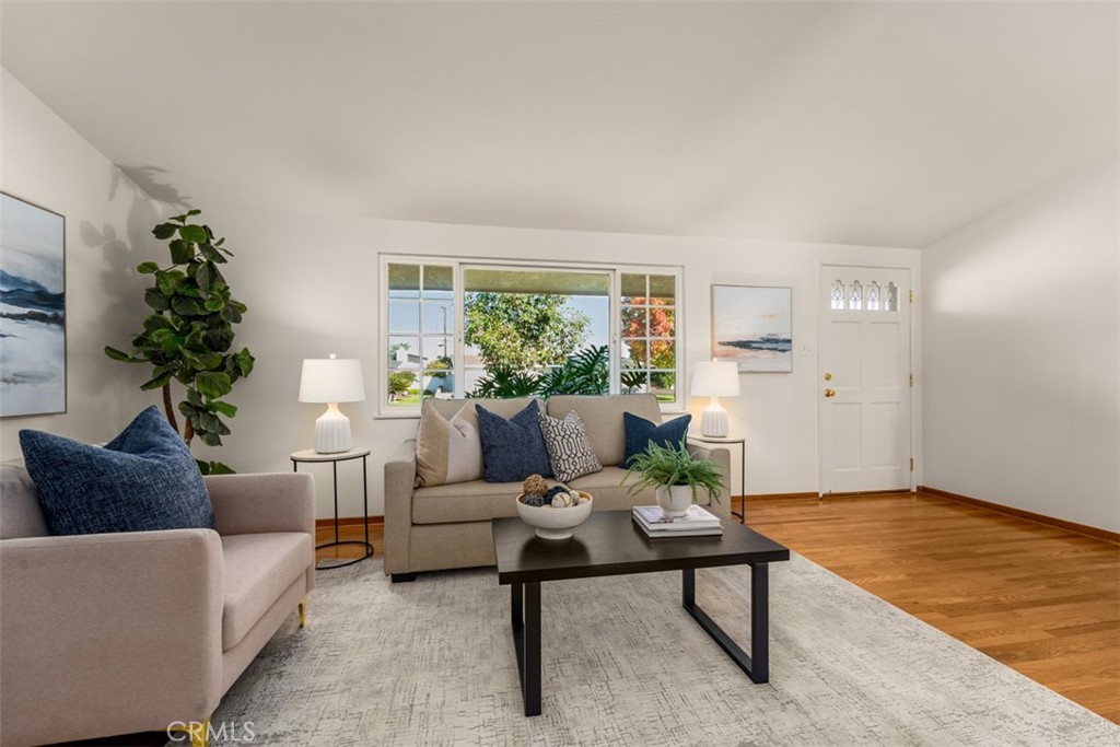 2020 W Willow Avenue