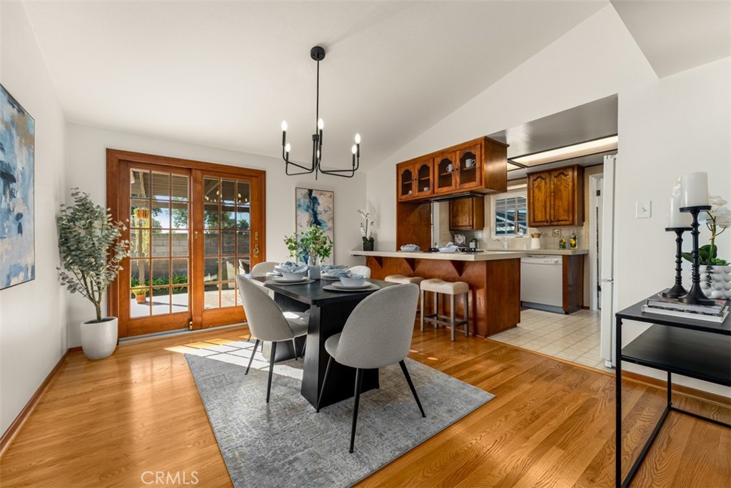 2020 W Willow Avenue